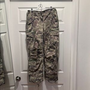 Abercrombie & Fitch Olive Green camo cargo pants